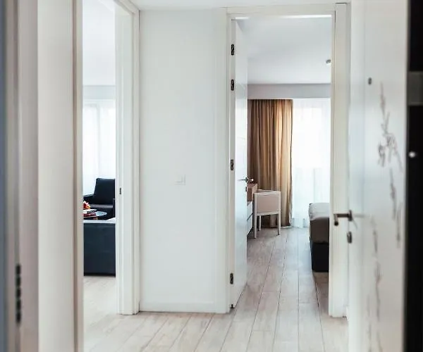 City Beach Makarska * Makarska