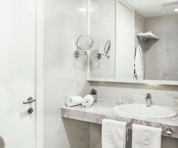 City Beach Makarska Apartman *